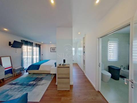 Moradia Isolada T4+1 Venda em Fernão Ferro,Seixal