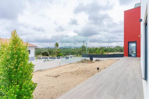 Moradia Isolada T4+1 Venda em Fernão Ferro,Seixal