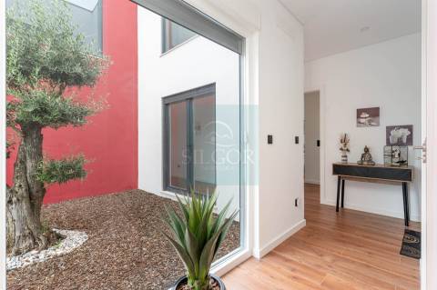 Moradia Isolada T4+1 Venda em Fernão Ferro,Seixal