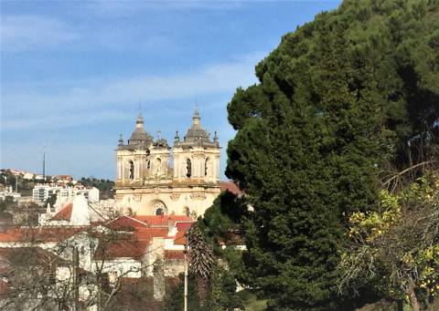 Prédio no centro de Alcobaça