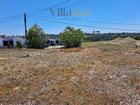 Lote para moradia unifamiliar em Tomar