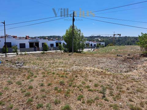 Lote para moradia unifamiliar em Tomar
