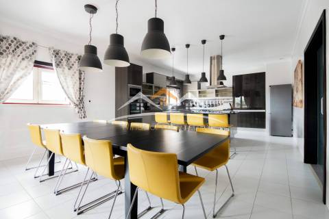 Moradia perto do Lago de Castelo do Bode