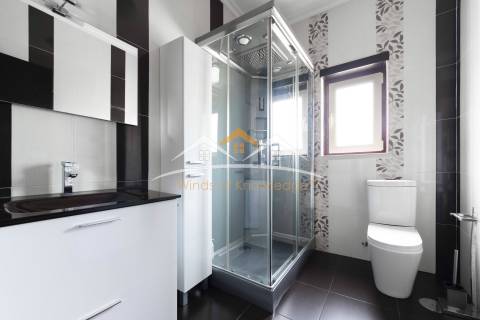 Moradia perto do Lago de Castelo do Bode