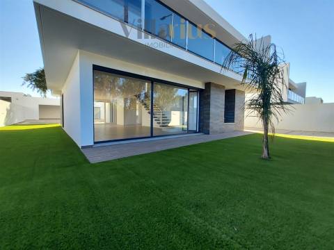 Moradia T5 Venda em Nossa Senhora de Fátima,Entroncamento