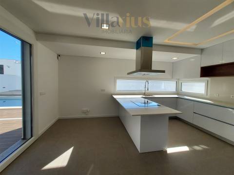 Moradia T5 Venda em Nossa Senhora de Fátima,Entroncamento