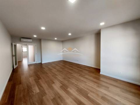 Apartamento T4 Venda em Tomar (São João Baptista) e Santa Maria dos Olivais,Tomar