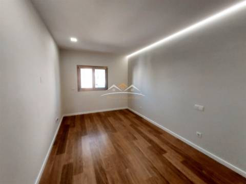 Apartamento T4 Venda em Tomar (São João Baptista) e Santa Maria dos Olivais,Tomar