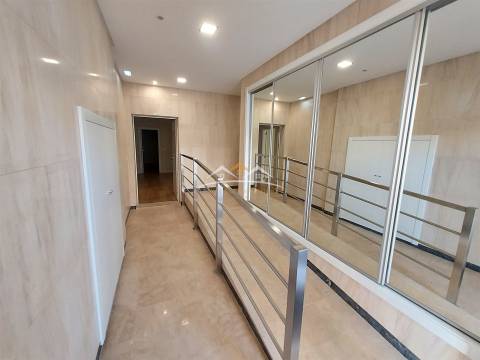 Apartamento T4 Venda em Tomar (São João Baptista) e Santa Maria dos Olivais,Tomar