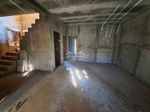 Moradia T3 em construção na zona de Ferreira do Zêzere e de Tomar