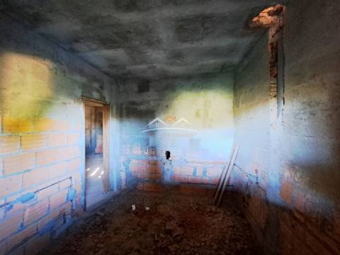 Moradia T3 em construção na zona de Ferreira do Zêzere e de Tomar