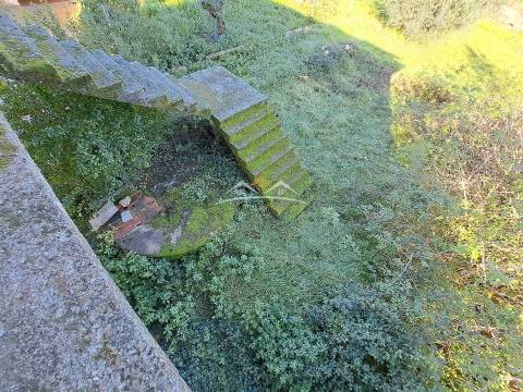 Moradia T3 em construção na zona de Ferreira do Zêzere e de Tomar