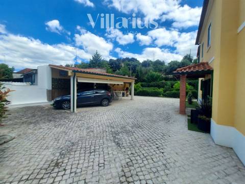 Moradia com jardim e churrasqueira a 10 minutos de Tomar