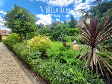 Moradia com jardim e churrasqueira a 10 minutos de Tomar