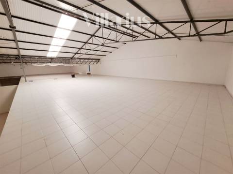 Pavilhão para industria e/ou armazém