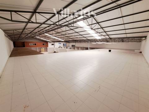 Pavilhão para industria e/ou armazém