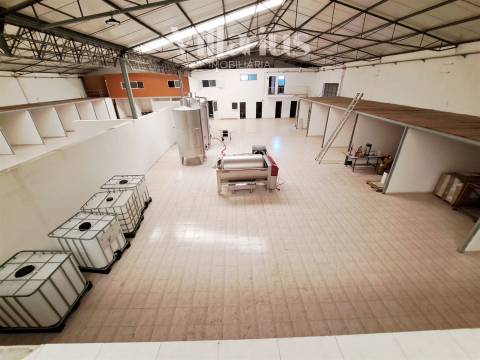 Pavilhão para industria e/ou armazém