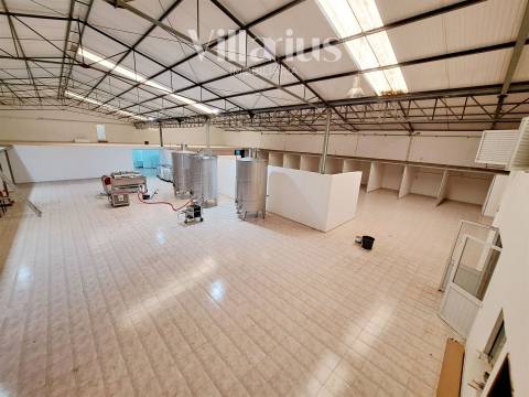 Pavilhão para industria e/ou armazém