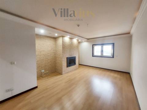 Apartamento T2 moderno em Tomar, com garagem