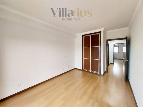 Apartamento T2 moderno em Tomar, com garagem
