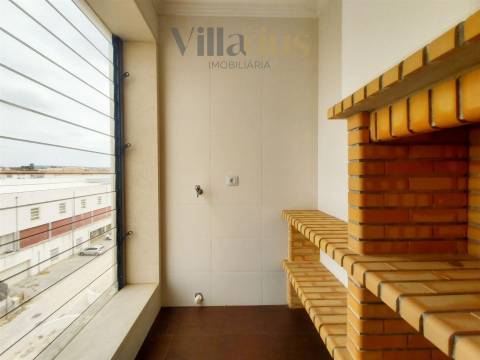 Apartamento T2 c/ garagem em Tomar | Villarius Imobiliária