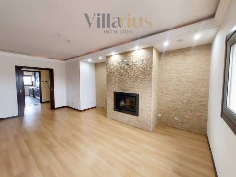 Apartamento T2 c/ garagem em Tomar | Villarius Imobiliária