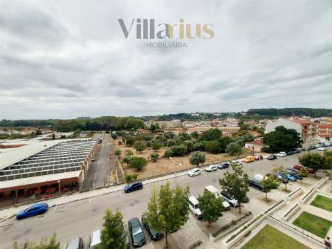 Apartamento T2 c/ garagem em Tomar | Villarius Imobiliária