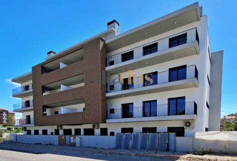 Apartamento T3 em Condomínio Fechado