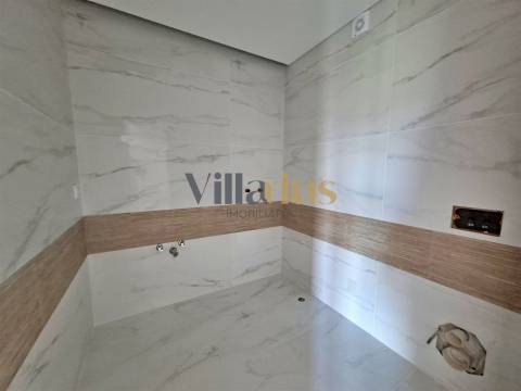 Apartamento T3 em Condomínio Fechado