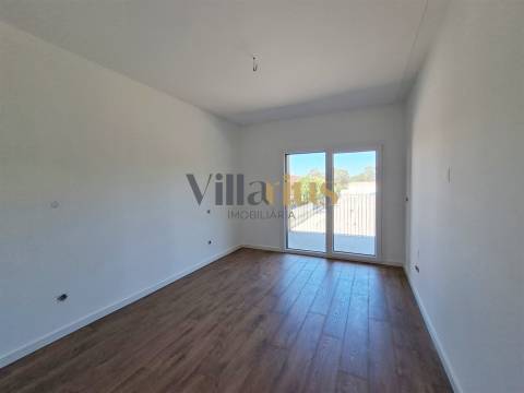 Apartamento T3 em Condomínio Fechado