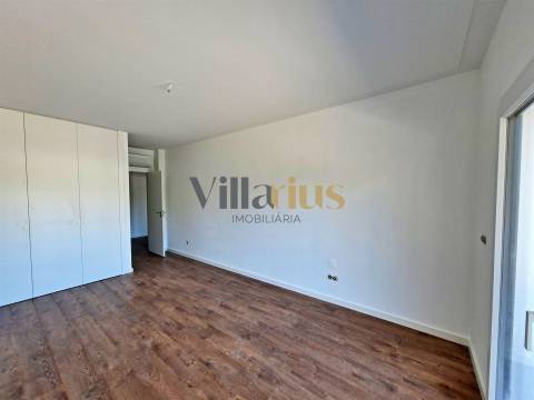 Apartamento T3 em Condomínio Fechado