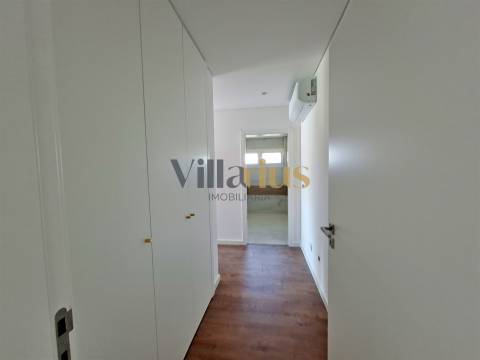 Apartamento T3 em Condomínio Fechado