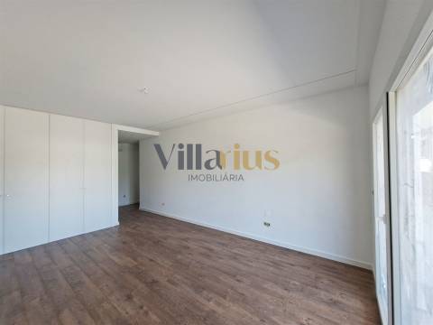 Apartamento T3 em Condomínio Fechado