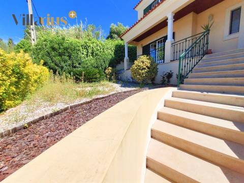 Moradia T5 de Luxo com Piscina e Vista para o Convento de Cristo – Tomar