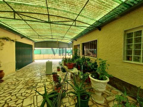 Moradia T2 com Piscina, Pomar e Garagens Duplas a 5 Minutos de Tomar &#124; Villarius