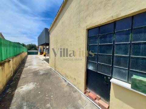 Moradia T2 com Piscina, Pomar e Garagens Duplas a 5 Minutos de Tomar &#124; Villarius