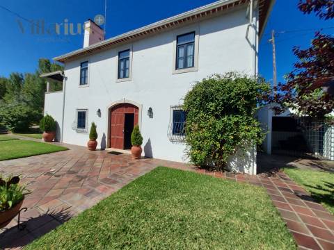 Moradia T4 senhorial c/ terreno entre Tomar e Fátima