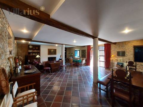 Moradia T4 senhorial c/ terreno entre Tomar e Fátima