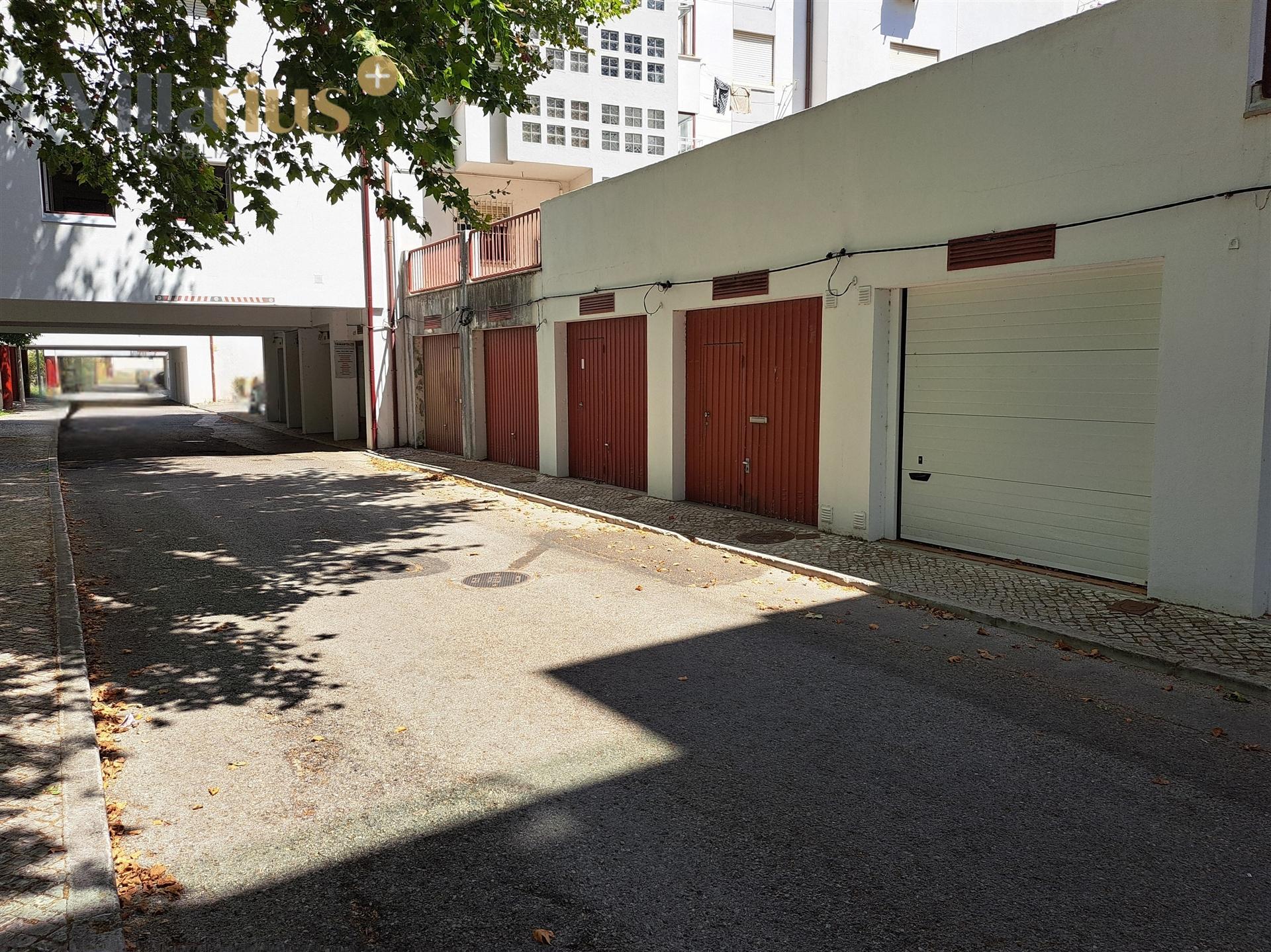 Garagem  Arrendamento em Tomar (São João Baptista) e Santa Maria dos Olivais,Tomar