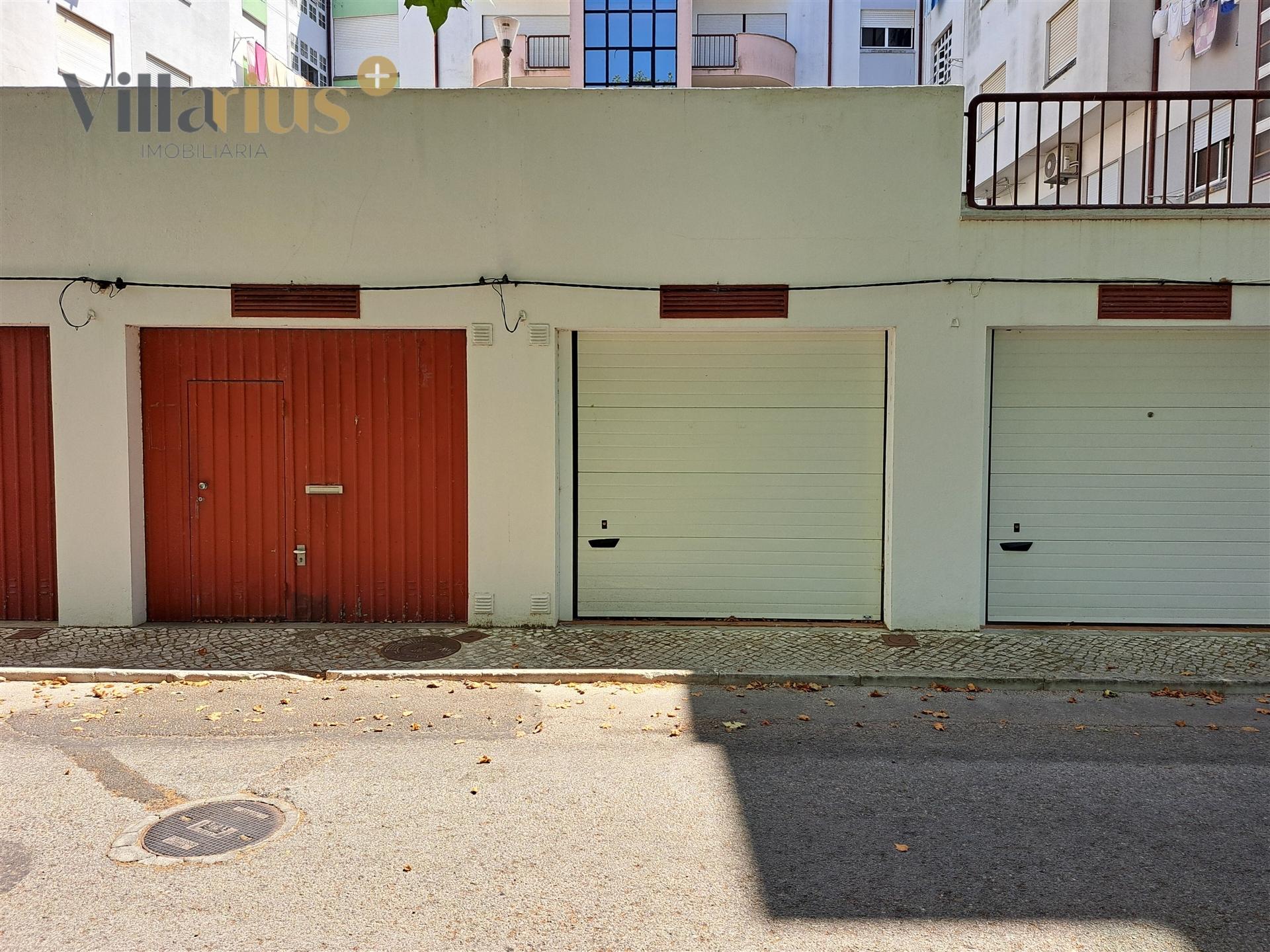 Garagem  Arrendamento em Tomar (São João Baptista) e Santa Maria dos Olivais,Tomar