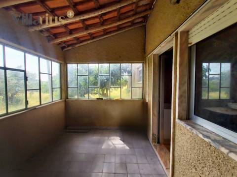 Moradia com terreno em Tomar — 13.800 m² e pomar