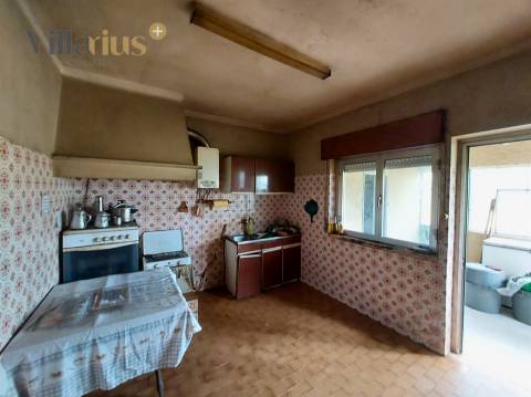 Moradia com terreno em Tomar — 13.800 m² e pomar