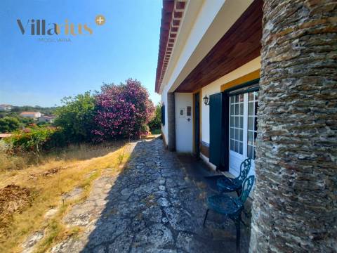 Moradia térrea T3 com piscina, sauna e jardim a 7 km de Tomar