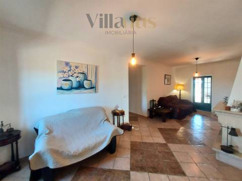 Moradia T3+1 a 1 km do centro histórico de Tomar