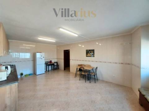 Moradia T3+1 a 1 km do centro histórico de Tomar