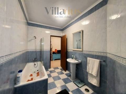 Moradia T3+1 a 1 km do centro histórico de Tomar