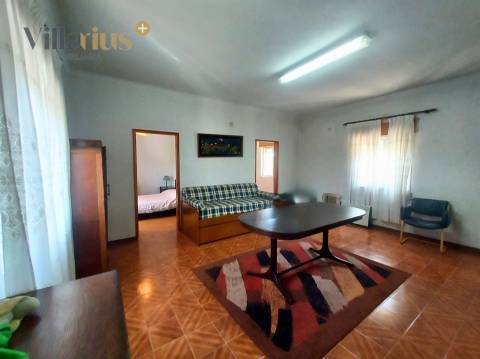 Moradia T3+1 à Venda em Tomar – Espaço e Natureza