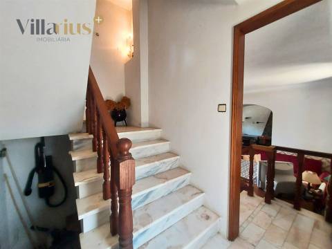 Moradia T3+1 à Venda em Tomar – Espaço e Natureza