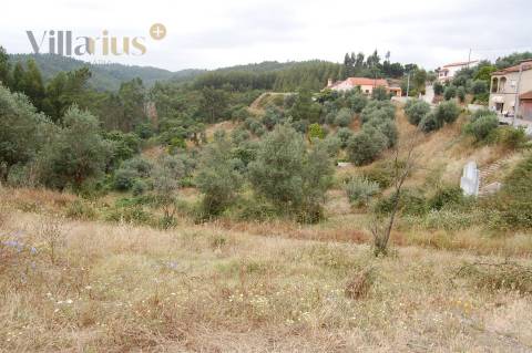 Terreno com viabilidade de construção a 3 min. da praia fluvial