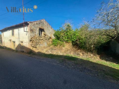 Moradia em Pedra T4 para Recuperar – Casais e Alviobeira, Tomar